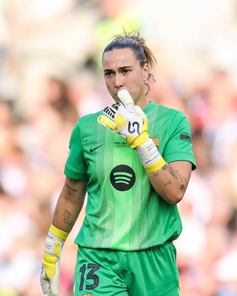 victor_MCFC's tweet photo. Best Goalkeeper of the Year 2026.🚨‼️‼️

Women’s - Cata Coll (FC Barcelona Femeni)

Men’s - Unai Simon (Spain Men’s national team)

Well deserved Unai Simon. A FANTASTIC World Cup!

#BallonDor https://t.co/LD0CI2euPK