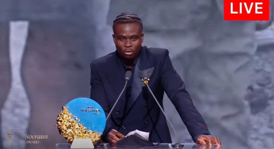 XBarcaLord's tweet photo. Oh my heart nearly stop!
I thought sake won the ballon de or for a moment 😅 https://t.co/qQSkvHd19n