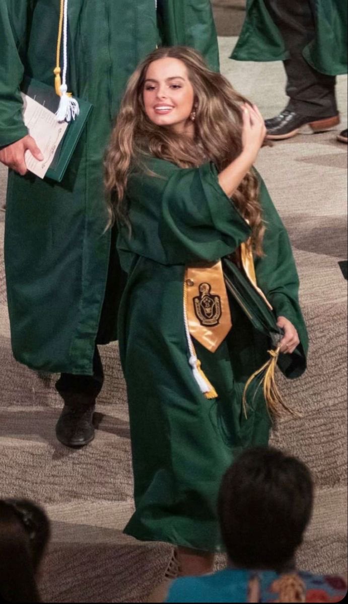 sunsetdial's tweet photo. throwback to when addison invented graduation https://t.co/trKrEL1AY5