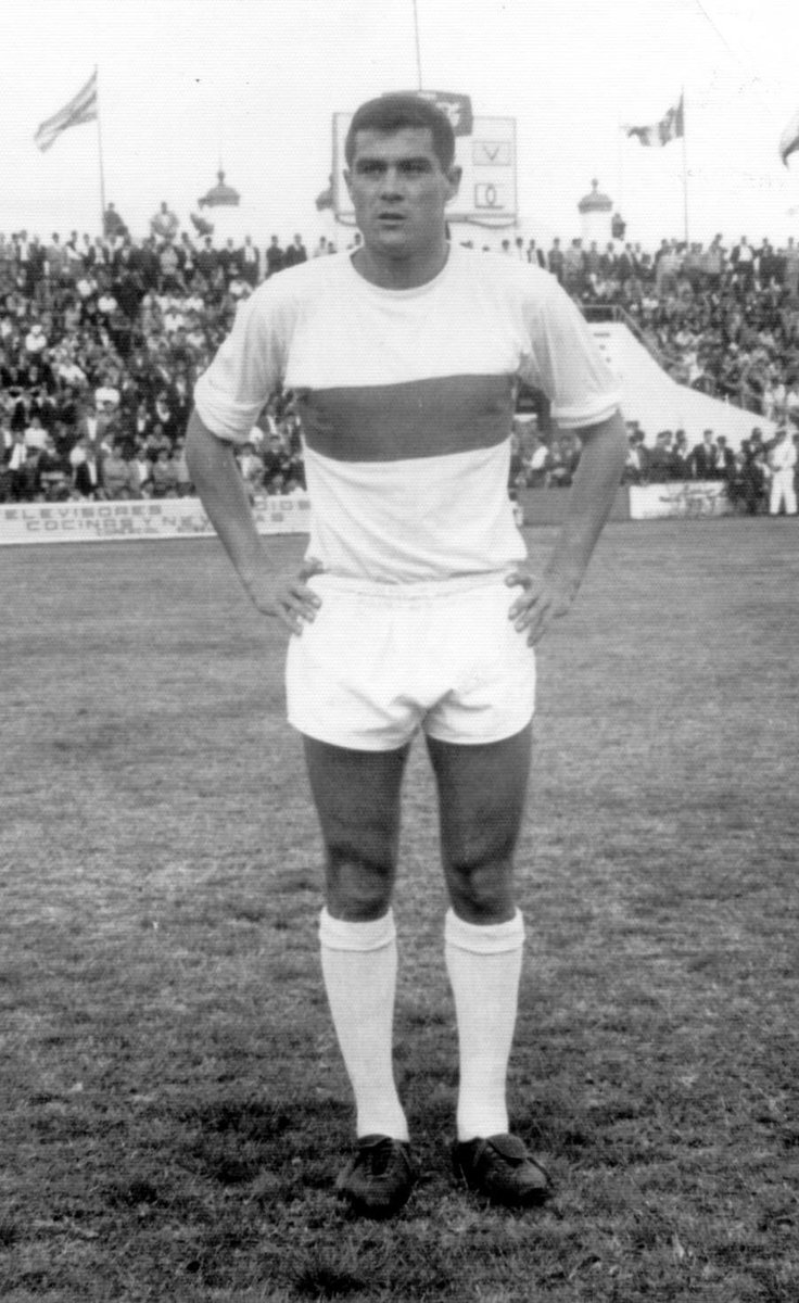 fpcdtenerife's tweet photo. La Federación de Peñas del CD Tenerife traslada su más sincero pésame a todos los familiares y conocidos de Alberto Molina, jugador que más veces ha vestido la camiseta del CD Tenerife (413) y que desgraciadamente ha fallecido en el dia de hoy. 

Descanse en paz 💙 https://t.co/1w8JfGRiTN