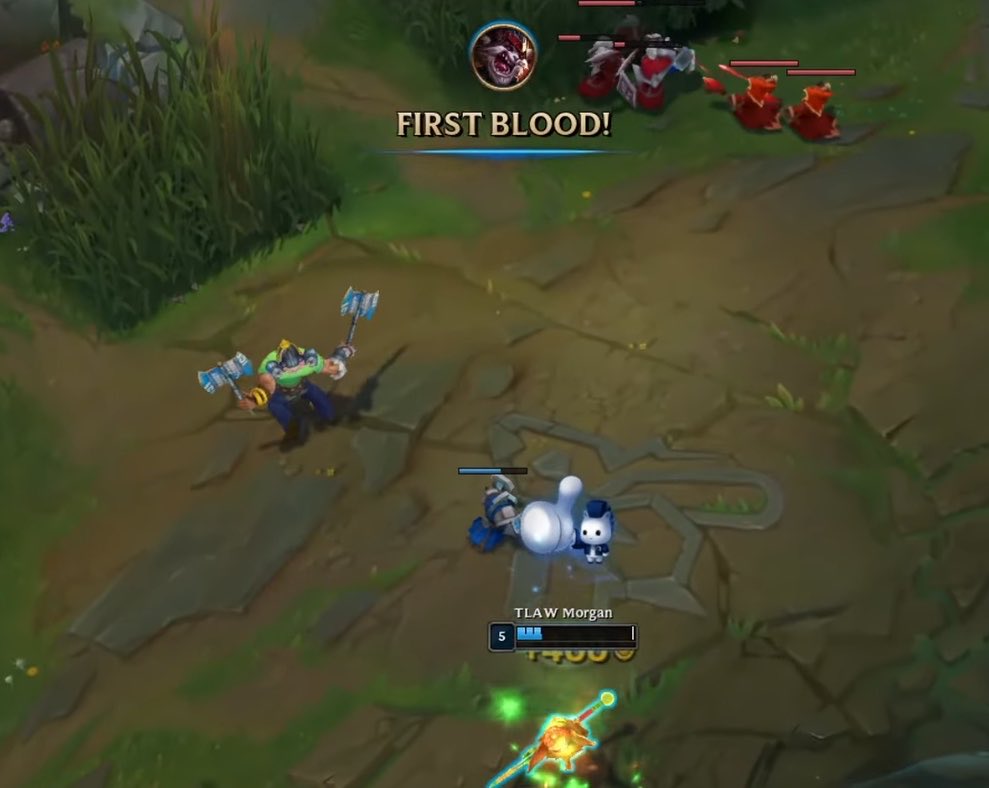 iCrystalization's tweet photo. BROTHER NONE OF THESE GUYS KNOW HOW TO PLAY LEAGUE OF LEGENDS https://t.co/CZvK3D3Vn4