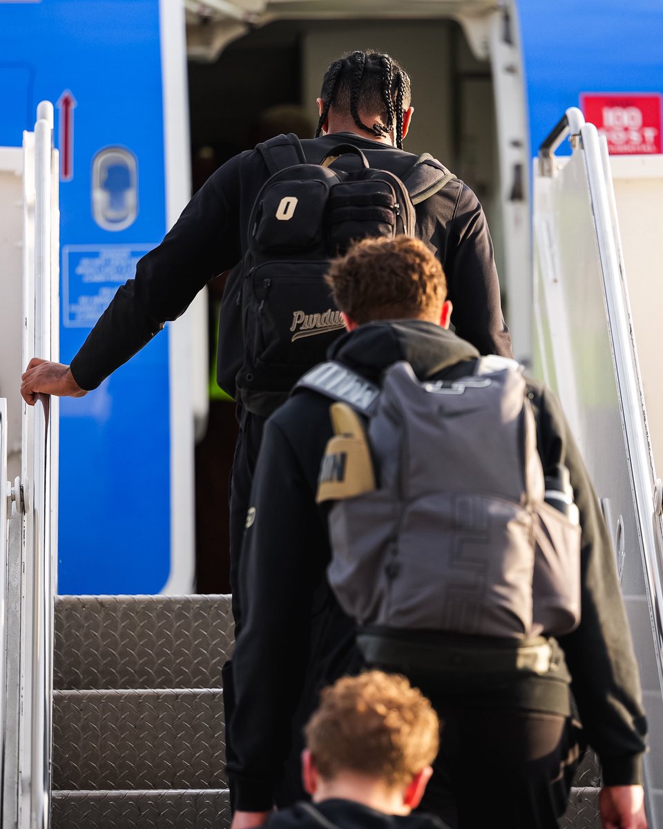 BoilerBall's tweet photo. ✈️ Off to Connecticut. https://t.co/pQ0p2zquNG