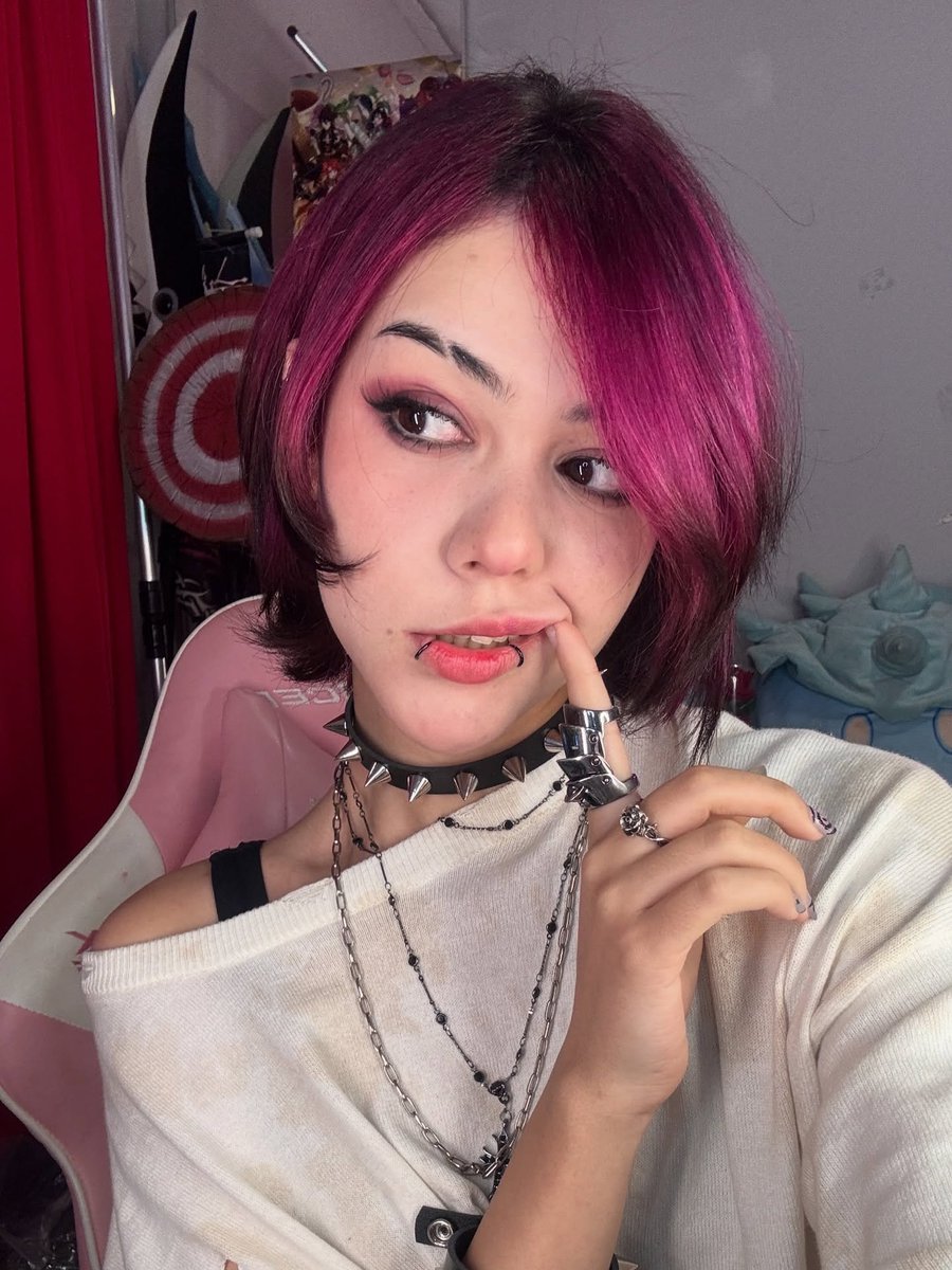 Azmodeusyqb0's tweet photo. Say Cat é simplesmente sensacional,  essa carinha dela me derrete por inteiro,  ela é muito pornografica! https://t.co/YDOo5vkVfY