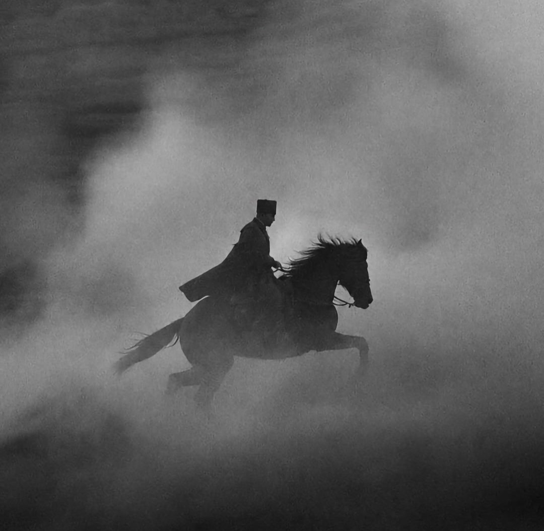 TubaAlpsoy's tweet photo. #Geceye 🌧💤🌙

Kemal Paşa'dır diyorlar... https://t.co/boVFP4xdmr