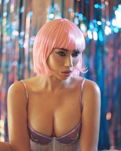 uchismedia's tweet photo. kali uchis as alice from “closer” for halloween https://t.co/33N7oYsWu5