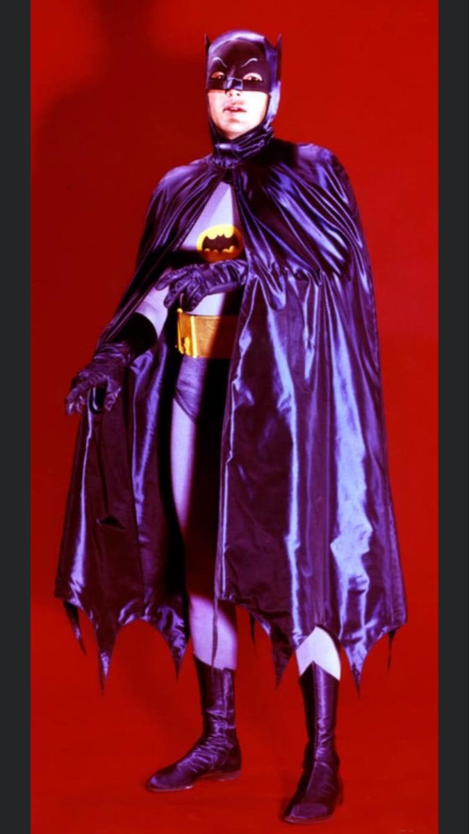 moltenwing_01's tweet photo. Toughest live action Batman https://t.co/wjF0iOTmq1