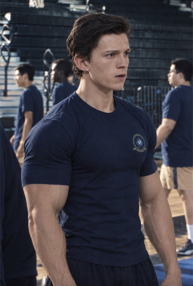 BuffedHolland's tweet photo. Would do anything to see Tom’s arms in person😵‍💫want to squeeze those biceps and huge chest, sliding my hands across his hard abs😵‍💫 https://t.co/rVpFCsEMQX
