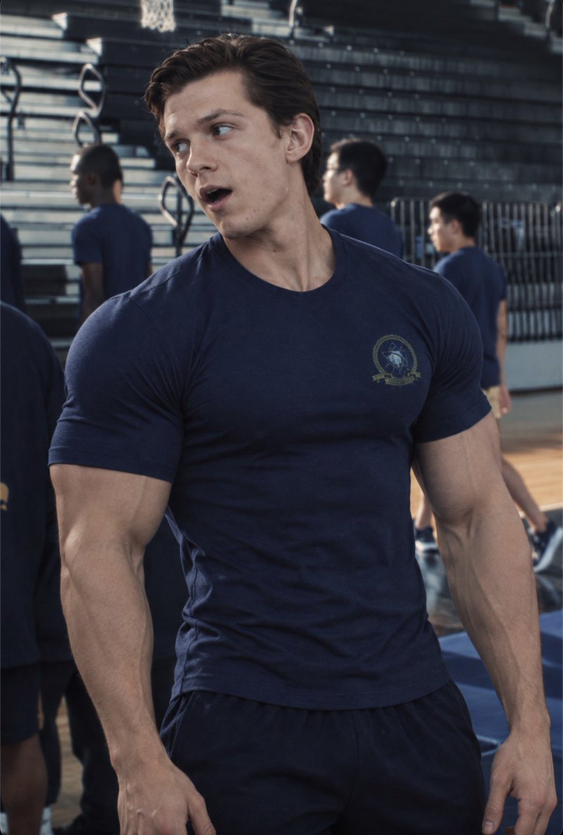 BuffedHolland's tweet photo. Would do anything to see Tom’s arms in person😵‍💫want to squeeze those biceps and huge chest, sliding my hands across his hard abs😵‍💫 https://t.co/rVpFCsEMQX