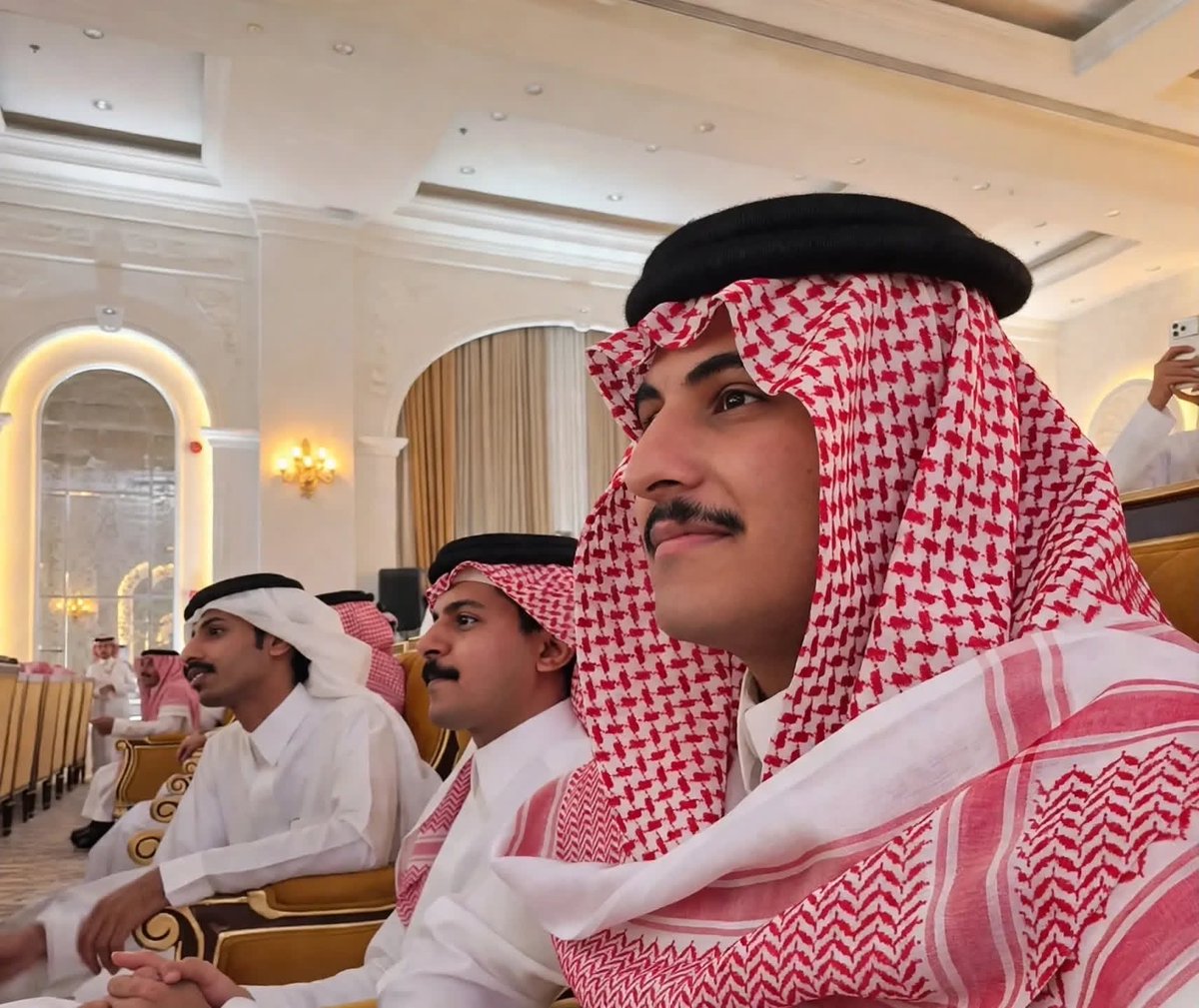 s_ar_a8's tweet photo. #زياد_الحربي
  ❤️القمر المنير❤️ https://t.co/MxSFXkAfgS