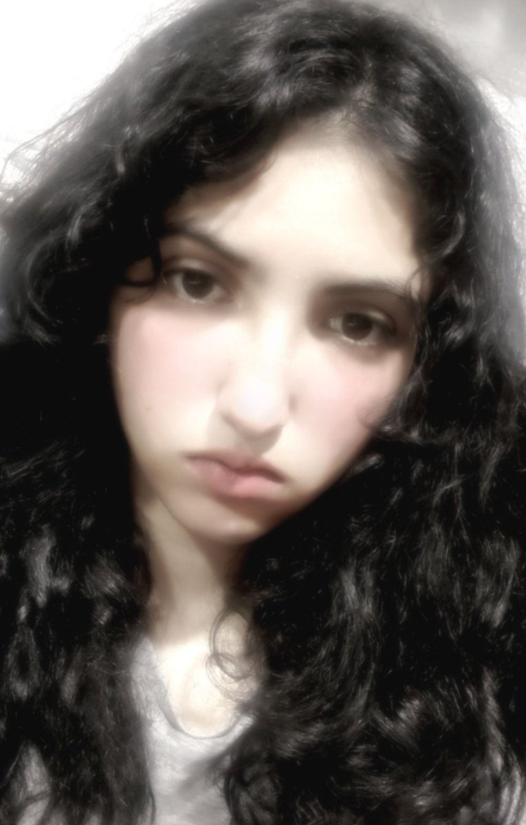 kittenpukez's tweet photo. Face reveal before u interact with me cuz i dont like ppl making a mental image of me and expecting me to be pretty when I'm just chopped cheese :/ https://t.co/EX6ZM0Mmjl