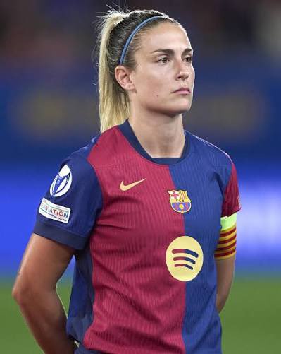 FranceAlertes_'s tweet photo. EXCLU: Alexia Puttelas gagne le Ballon D’or FÉMININ 🏆🚨 https://t.co/d94IZkFfp0