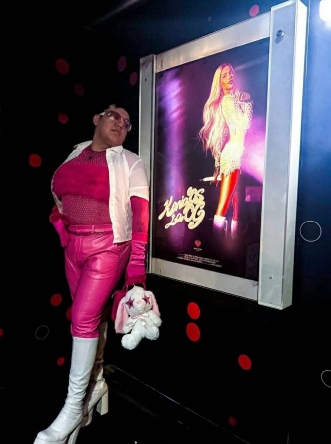 Doll_DojaCat's tweet photo. @PopstarKeniaOs Feliz día keninis https://t.co/cxRpNpCljZ