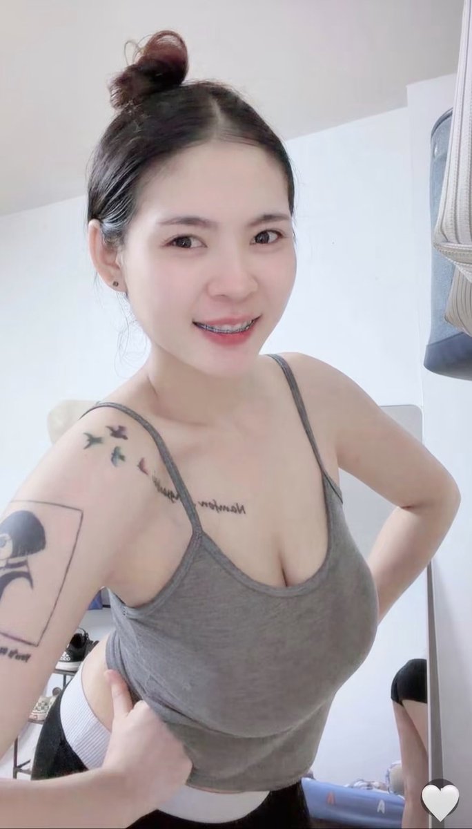 _6797446569822's tweet photo. 💄”ตอนแรกก็ไม่เชื่อ จนกระทั่งลองใช้เอง... ไอเทมลับที่บิวตี้บล็อกเกอร์เกาหลีโหวตให้เป็นอันดับ 1!“ 🦋 ครีมกันแดดเนื้อซูเฟล่ บางเบา คุมมันนาน 🌤️
🆔 ggg0m
#รับงานปราจีนบุรี #ตัวเมืองปราจีนบุรี #กบินทร์บุรี #บ้านสร้าง #ประจันตคาม https://t.co/HW32lhCKx4
