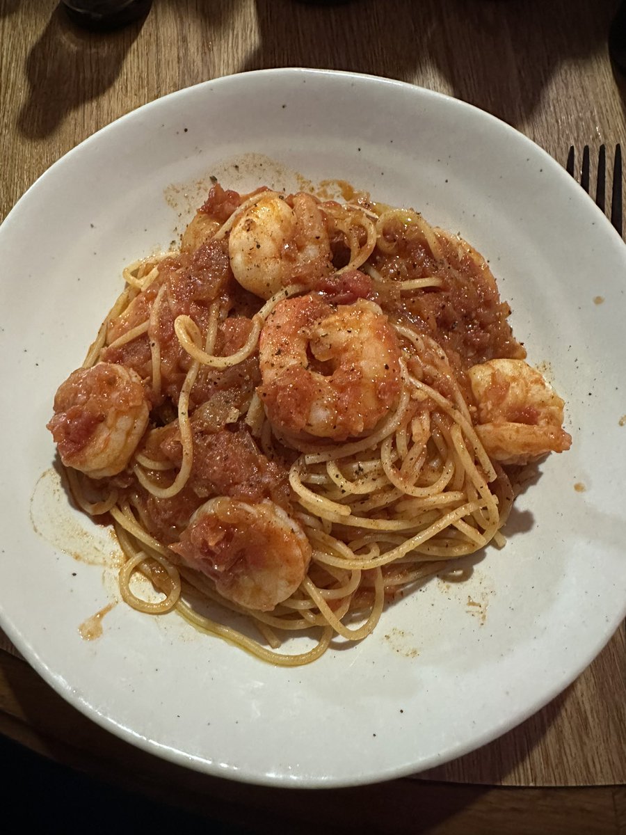 moedora27's tweet photo. やる気20%の
エビのトマトソースパスタ🦐🍝 https://t.co/hUcnIU7TrU
