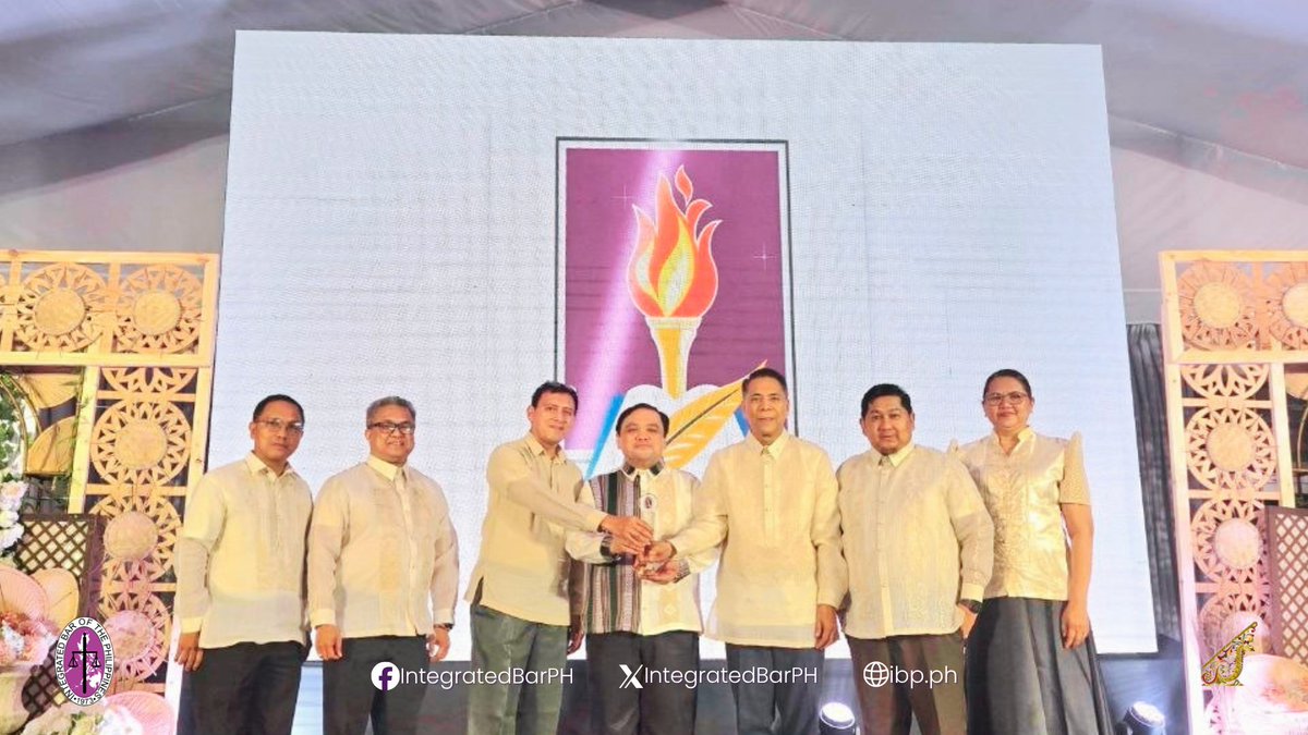 IntegratedBarPH's tweet photo. Honoring the MCLE Governing Board.
The IBP recognizes the MCLE Governing Board at #IBPChampionsNight. The award was received by Dean Sedfrey M. Candelaria, Atty. Ronald Paz Caraig, and Atty. Crisanto C. Carrillo Jr.
#MCLE #IBPServes https://t.co/8b73oPlN4e