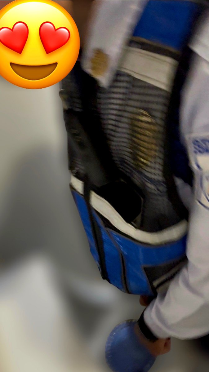 SGHuntrix027's tweet photo. BREAKTIME. Napansin ko, ang tagal nakatayo sa may urinals… kaya napasilip ako kung ano’ng meron. AYUN NA! 😭😂🤭

👀🔥 WATCH FULL HERE! 👇
🔗 https://t.co/0gW5fXwvVH https://t.co/Fq4LziZG9E