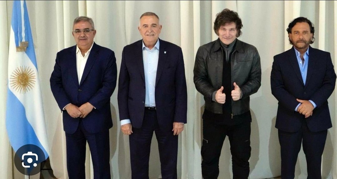 MarileNeumayer's tweet photo. 🏴‍☠️ ÉSTOS TRES TRAIDORES SON LOS RESPONSABLES DE SOSTENER A ESTE GOBIERNO QUE NOS ESTÁ MATANDO🏴‍☠️ 

GANARON CON EL PERONISMO Y LE VOTAN TODO AL MALANDRA DE MILEI

��😐 
@OsvaldoJaldo 
@RaulJalil_ok 
@GustavoSaenzOK https://t.co/DicZGN97q1
