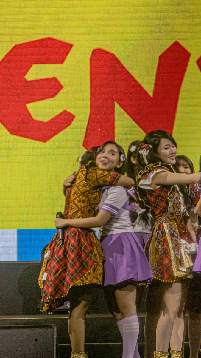 okta_upii's tweet photo. Yeeeeee bisa aja @N_IntanJKT48 https://t.co/AwCTJHzlKV