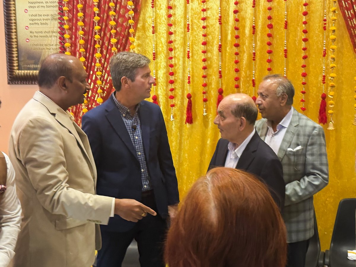 RepGregStanton's tweet photo. Thank you to Shirdi Saibaba Temple for the warm welcome this weekend. By hosting this consular camp, you’re helping families stay connected across generations and borders.

I’m grateful for our friendship and proud to stand with Arizona’s Indian American community. https://t.co/JMi6cv3r4m