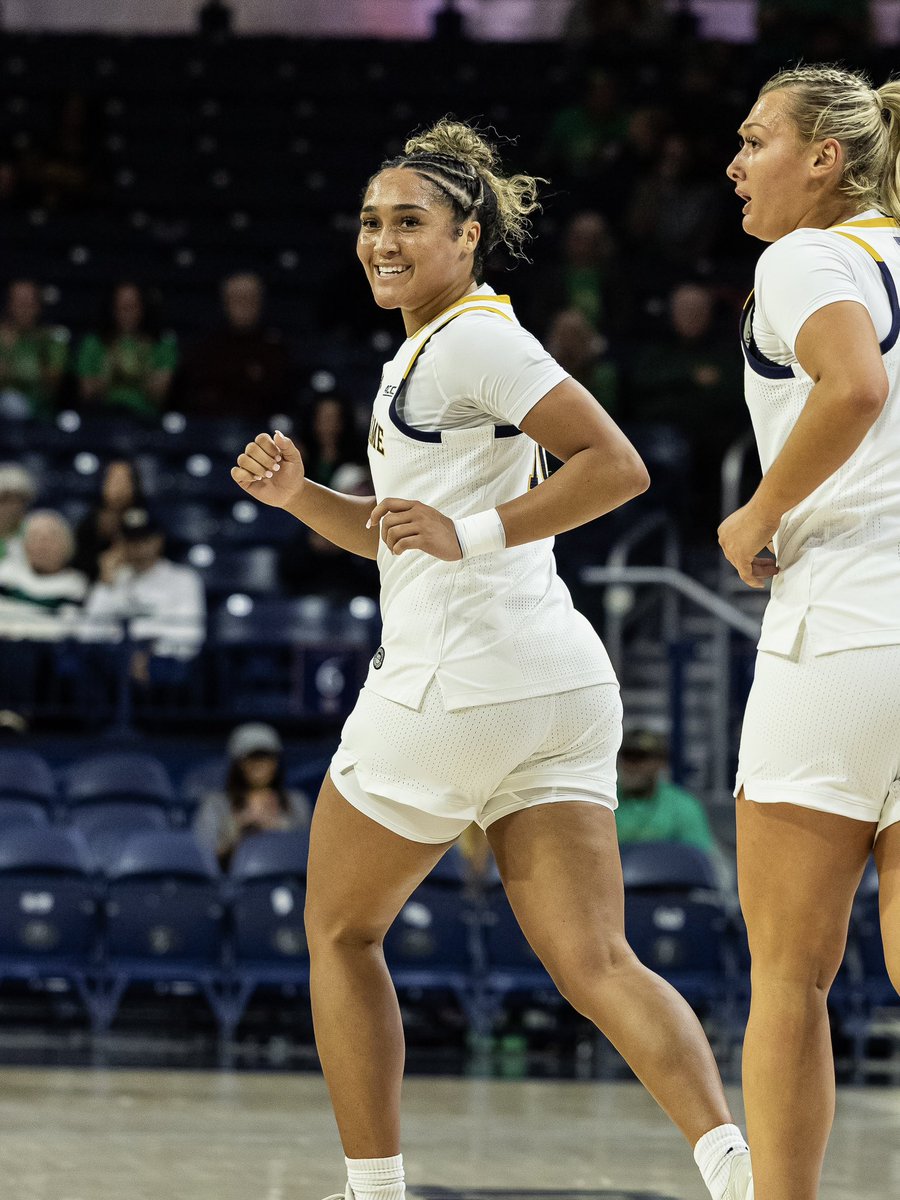 ndwbb's tweet photo. halftime leaders📊

@HannahHidalgo 22 pts | 4 reb | 4 stl
@JenicaRaine10 15 pts | 3 ast | 1 stl
@JacyAbii 11 pts | 2 ast | 2 blk
@leahcmacy 9 pts | 6 reb | 4 stl

#GoIrish https://t.co/6FOtrhyhdP