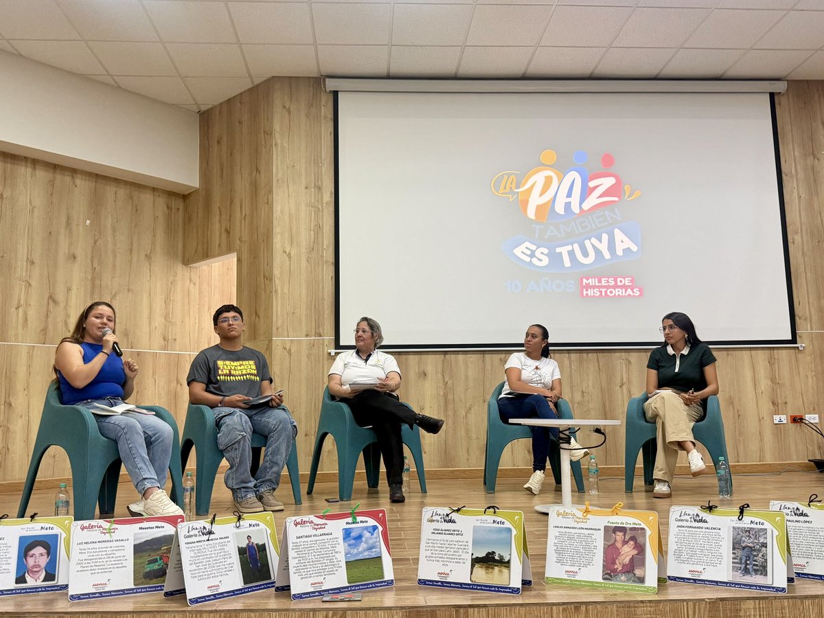 MisionONUCol's tweet photo. La 1.ª jornada propició el diálogo entre jóvenes que impulsan la implementación del #AcuerdoDePaz en el Meta, voces que reflexionaron sobre la reconciliación territorial y personas buscadoras que, desde la sociedad civil, trabajan por encontrar a sus seres queridos desaparecidos. https://t.co/7I97FkbVeq