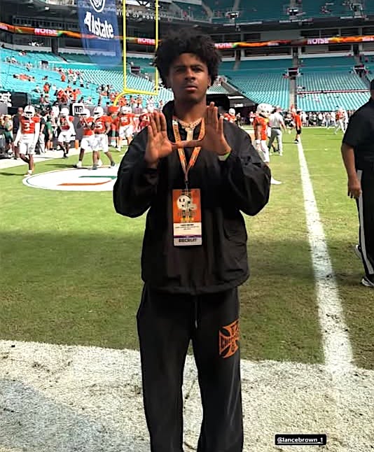 GregBiggins's tweet photo. Standout Chatsworth (Calif.) Sierra Canyon '29 WR Lance Brown talks Miami visit, new USC offer and UCLA's push to keep him home

Intel: https://t.co/K9aejSSwHb https://t.co/7uh4fiL1NG