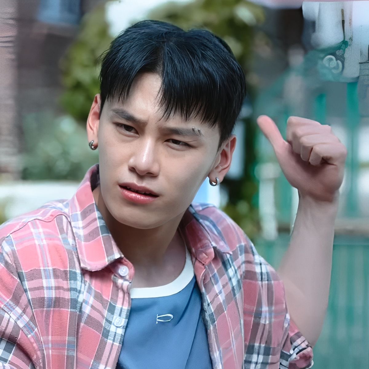 switchblaade_'s tweet photo. this pic of woomin cracks me up everytime 😭 his facial expressions in melo movie are absolutely gold https://t.co/6t8kaqq9zG