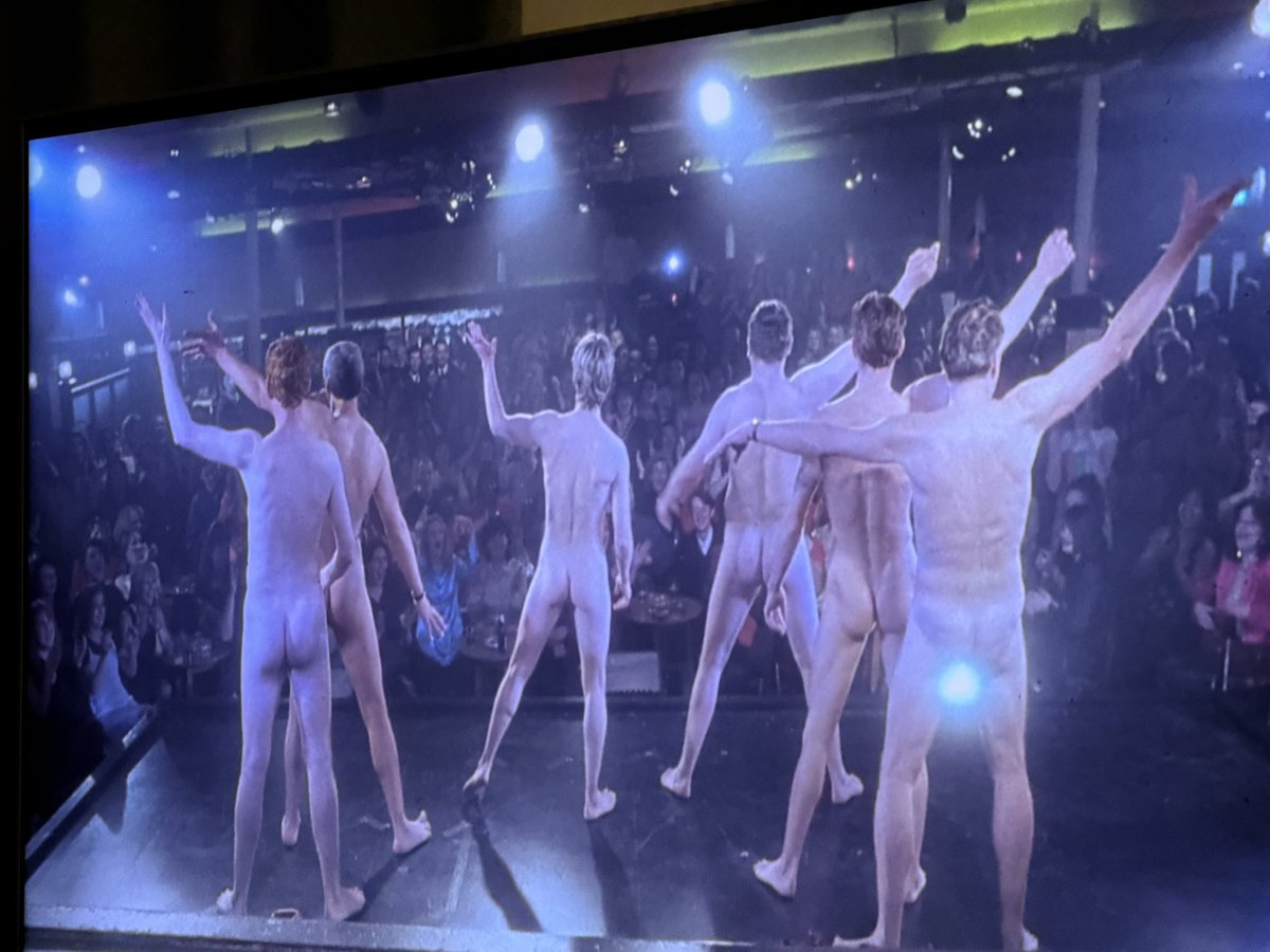 truereddevil99's tweet photo. This has to be one of the most funniest endings to a movie with the light under his arse 😂 https://t.co/DHlNMixLSN