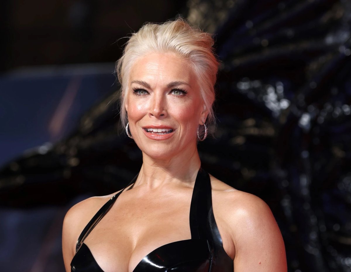 sw_holocron's tweet photo. Hannah Waddingham desperately wants to be in a STAR WARS movie or show, maybe as Grogu’s mom.

“I need to be in any Star Wars. Anything with a lightsaber, without a lightsaber, with a double-ended lightsaber, with a mask, without a mask, wiping the screen, sweeping up. Playing one of those characters with a big long nose or like one eye falling off or anything, Jon Favreau. What about Grogu’s mom? I am obsessed with Star Wars.”

(Source: https://t.co/2qRup9dPgu)
