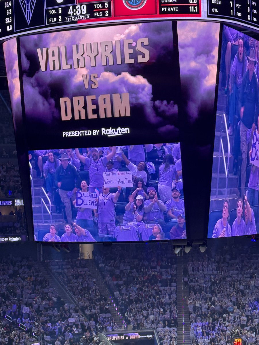 ItsMeghanLHall's tweet photo. A Valkyries fan’s sign: “Move the Hawks game. Women = Prime Time” https://t.co/A7bcXqPH6T