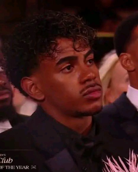BlancoTerrace's tweet photo. 𝐖𝐇𝐀𝐓 𝐀 𝐖𝐄𝐄𝐊 𝐅𝐎𝐑 𝐁𝐀𝐑𝐂𝐄𝐋𝐎𝐍𝐀 𝐅𝐀𝐍𝐒! 👀

❌ Lost to PSG
❌ Lost to Real Madrid
❌ And now Lamine Yamal misses out on the 2026 Ballon d’Or! 

Three painful blows in one week. 

Barça fans, how are you holding up? 😭💔

#FCBarcelona #LamineYamal #BallonDor2026 https://t.co/6oBEEBCRq1