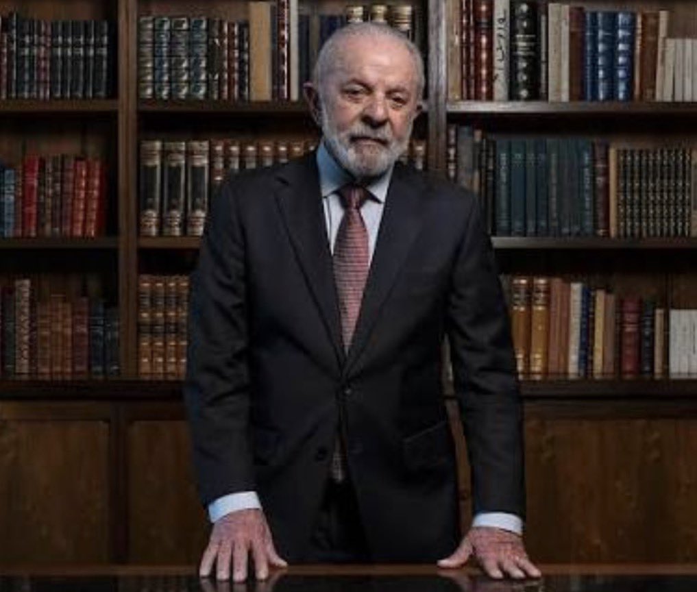 PedroRonchi2's tweet photo. O Lula deveria ganhar o Nobel da Paz por ser o primeiro presidente a vencer a guerra contra o fascismo de forma democrática. https://t.co/5zRhUHglRt
