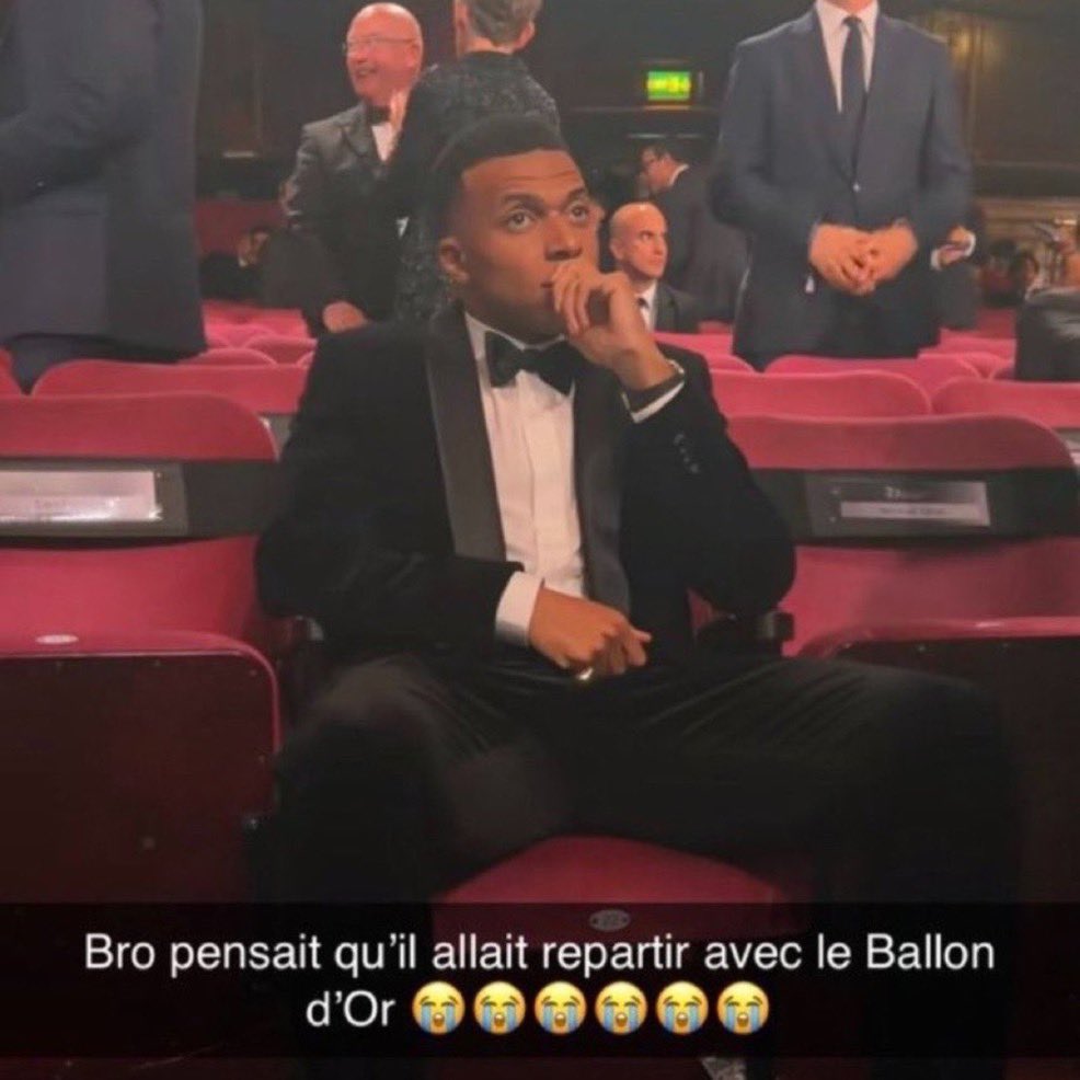 ZakariyaRMA's tweet photo. 👔

(Cette photo est meilleure) https://t.co/tmLNGqQeds