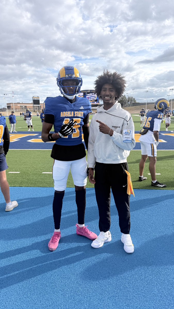 AAdams2027's tweet photo. Blessed to receive an offer from Angelo State University! ๐๐ฝ Thank you Coach Messinger and the rest of the coaching staff for taking the time to speak with me and believing in my abilities. All glory to God! ๐๐ #RamFam #RTSP2 #DAWG @CoachRSouthern @RobMessinger @Coach_JJohnson @darien_tanner @QWhitlow49 @CoachLoganBrock @Coach__OMalley @joldoerp_7 @ScottSchroede19 @RecruitTheDawgs @Josh_Boyce
