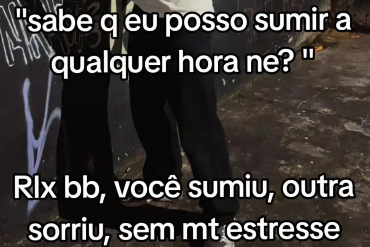 Avitrixzs's tweet photo. se pode sumir qnd quiser agiliza aí, tira o pé da minha janta. To querendo sorrir https://t.co/GkEQEPVfos