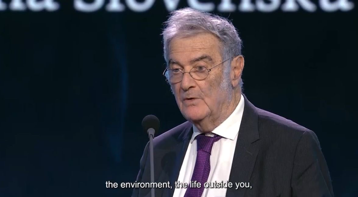 ramundo_silvia's tweet photo. An inspiring speech by the Nobel Prize Serge Haroche at the @ESET Science Award Gala on AI as a powerful tool for scientific discovery, particularly when combined with uniquely human qualities such as emotion, intuition, and our sensory perception of the world ❣️ https://t.co/UKFApQNzdC