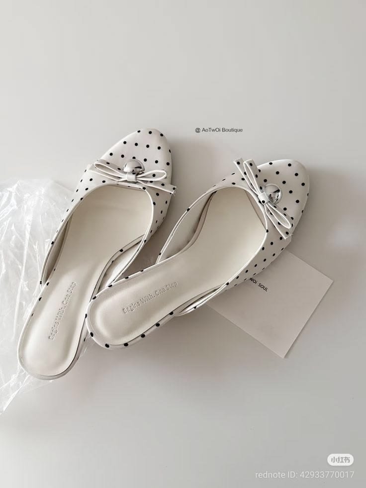 Dumplin_hyunjin's tweet photo. Tag Game || ⋆˖ ࣪⭑EN- ꢾ୧ 🌸

Heels edition 💫
🎀 THIS OR THAT 🎀
Answer + tags~ 

🩷🤍
BELIFT TAKE IMMEDIATE ACTION
#SevEN_Cannot_Be_Divided
#Boycott_HYBE_Protect_ENHYPEN https://t.co/JWfNYXRRIM