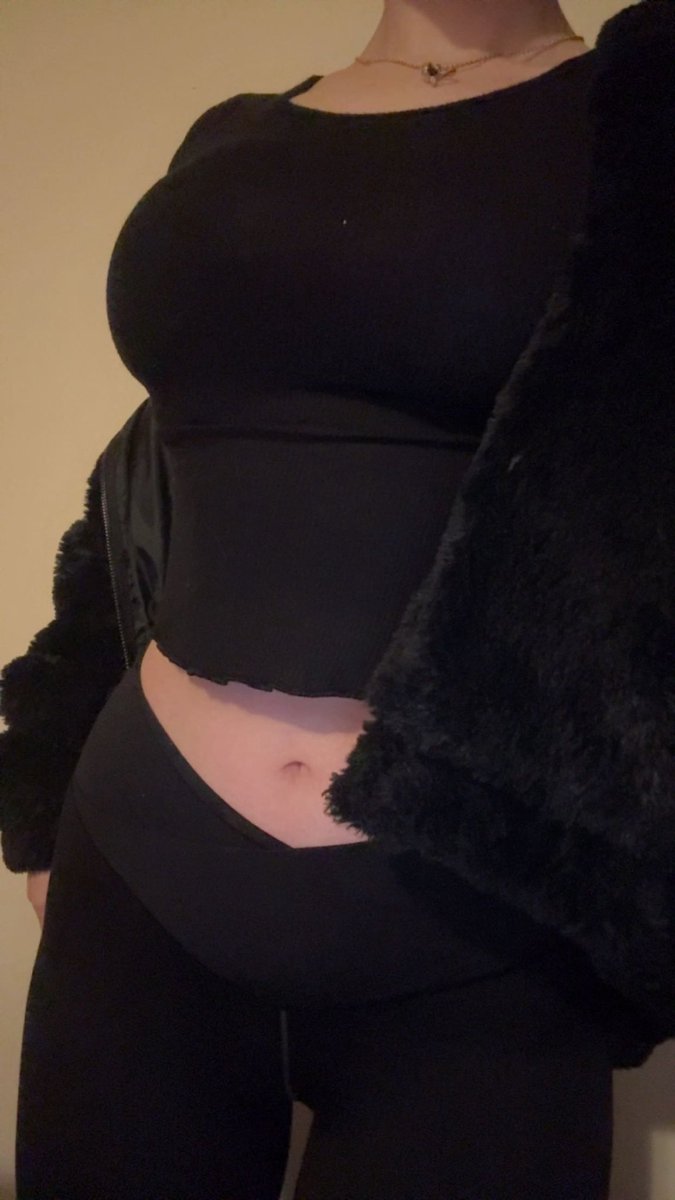 rendiarys's tweet photo. fit #nsfwtwt https://t.co/W2iWLxOyYr