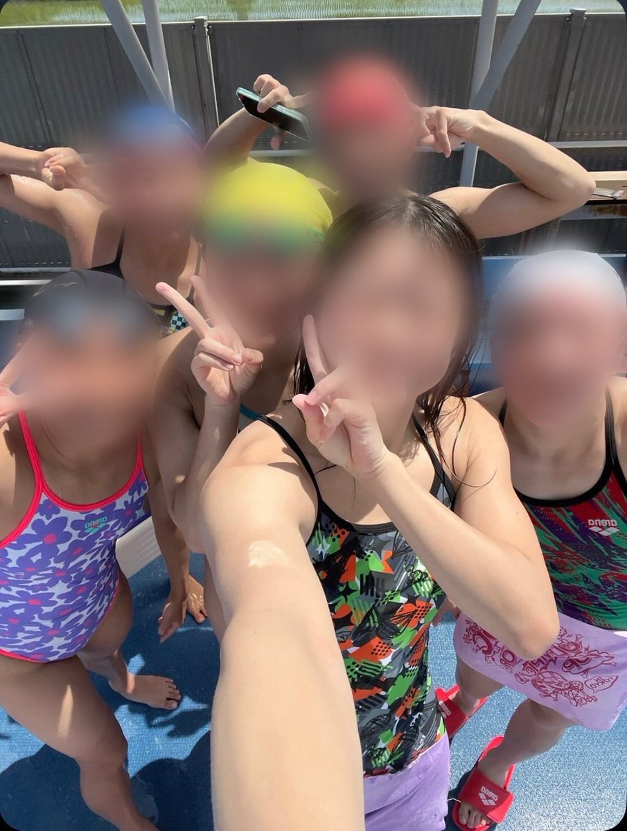 mi_sk1187's tweet photo. おはようございます

だるいから学校サボった笑

 #水泳部  #水泳部女子  #競泳水着 
 #裏アカ女子  #裏垢女子 https://t.co/Z1gwtgdktr