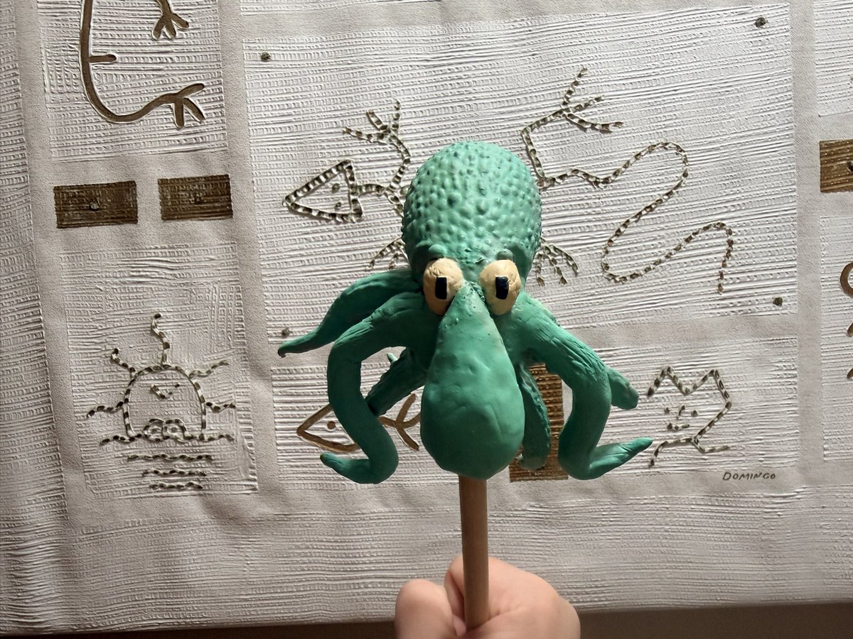 LoppySue9's tweet photo. Squidward Facelift!!! https://t.co/Sdx8QRZVht