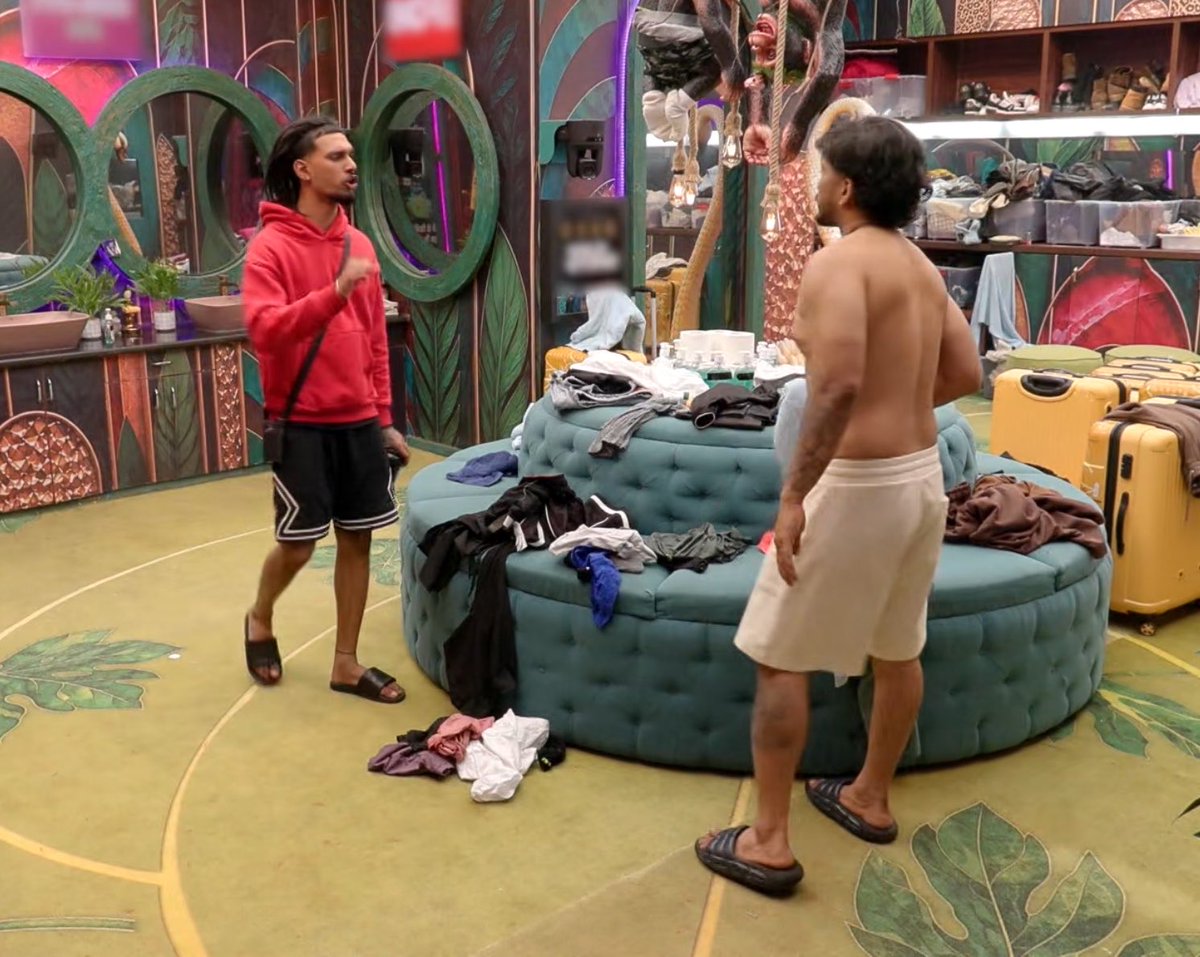 ilysanyam's tweet photo. omgg how mature is yung at such a young age and how he handled the situation and explained and consoled his frnds soo nicely 😭🫶🏻❤️

he is mature than many other elder ppl in the house 🤣❤️

just luvv this guy ❤️

#yungdsa #biggboss20 https://t.co/Zhlyy6T0bn