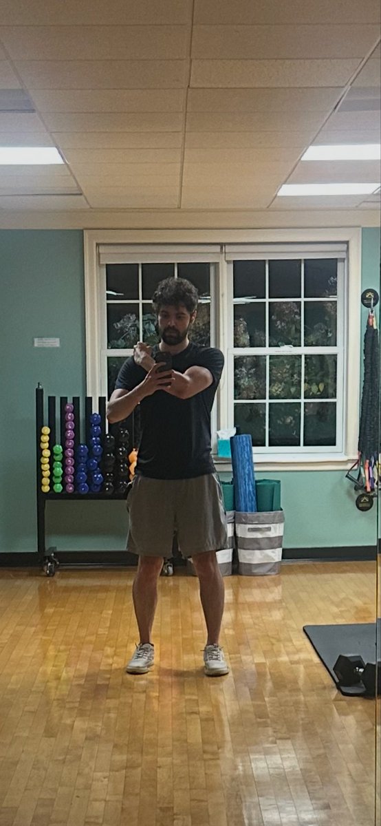SamitoFPS's tweet photo. when were yall gonna tell me about creatine? 

MONTH 2 TODAY - goal is to put on 20-25LBS 

tall and skinny no more, give me your fav proteins https://t.co/hoN9e328V9