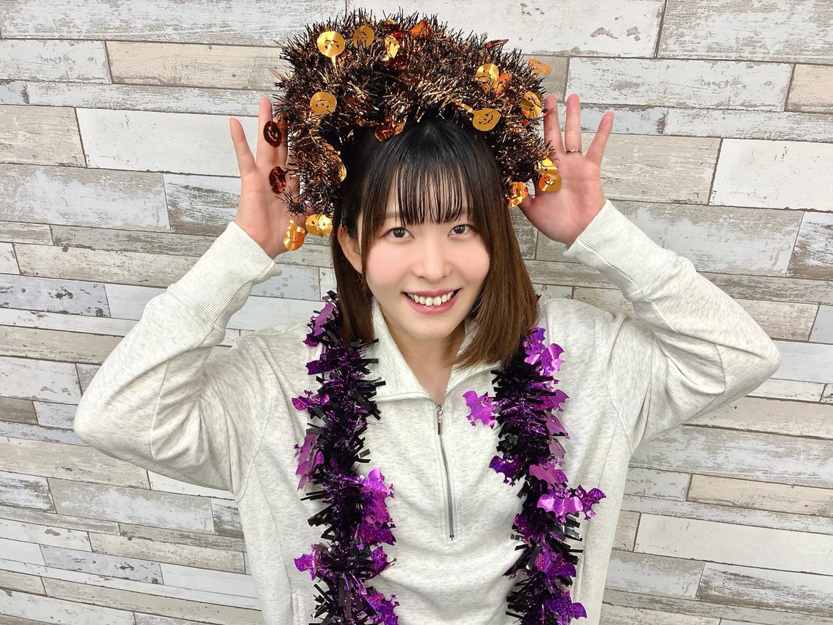 onsenradio's tweet photo. 石見舞菜香のらじおてくてく
第82歩目配信すた～と🦝
感想は #まなてく ポスト📮

もうすぐハロウィンですね🎃🍭
「まなかなんか？」では、ブランコで遊んだ思い出話や
流行りの曲についてお話ししています🎶

https://t.co/89EK4qV6Uz
#音泉 https://t.co/q0MzV15x5V