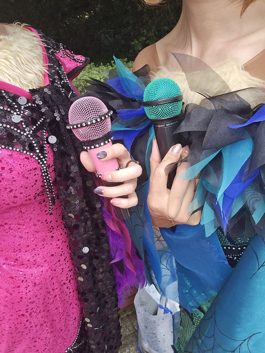 37aoiDS's tweet photo. 遅ればせながら先週は魔女っ子クラリスの会に参加してきました〜！！
朝のピクエリで満足しそうになった🤣
魔女っ子集まるの可愛すぎたよ🥺💕
お写真撮ってくれたそらさんもありがとーー！！
茶子ちゃんとはまた改めてポプライ合わせやりたい！！！🧙‍♀️🎤
 #Dハロ仮装2026 https://t.co/kcSJgqNB0R