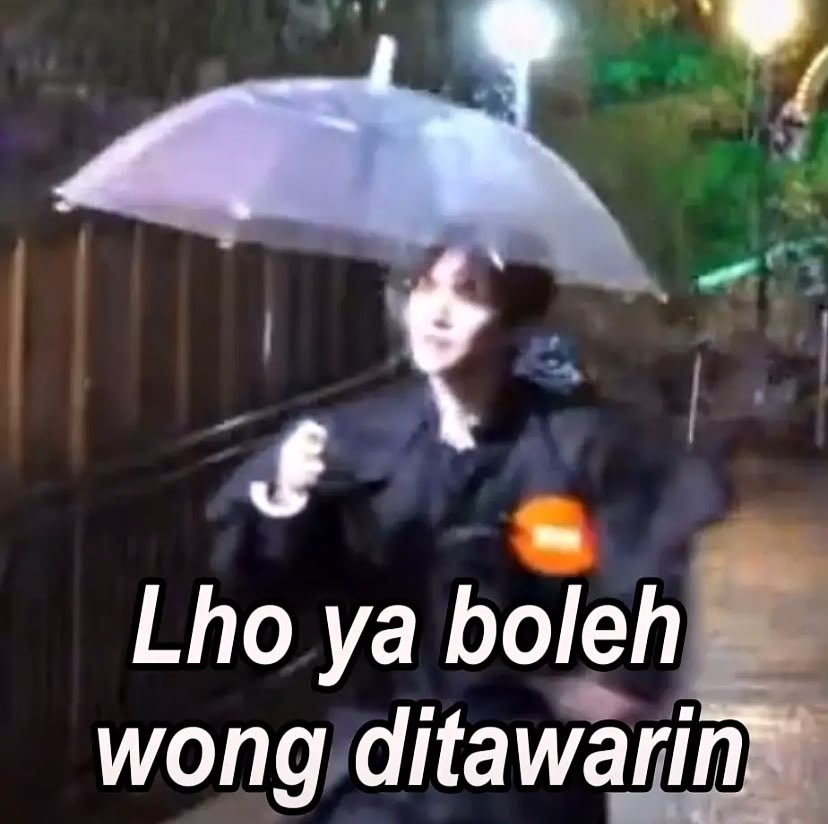 lpuppyton's tweet photo. yang eunseok tuh mirip bgt anjir lu bayangin sama sama make payung😭😭😭 https://t.co/iad87AbTrq