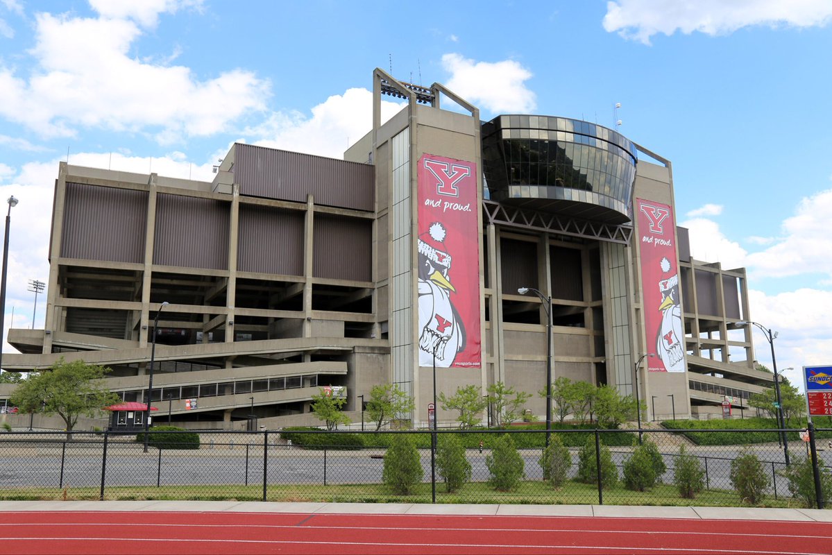 roadtocfb's tweet photo. SATURDAY! NORTH DAKOTA AT YOUNGSTOWN STATE

I’m hitting the FCS trail for a top-10 showdown at Stambaugh Stadium. Got eyes on college football’s most exciting player in a massive Missouri Valley Showdown.

Game day suggestions? Drop them ⬇️⬇️⬇️ https://t.co/EHcMjP18Q7
