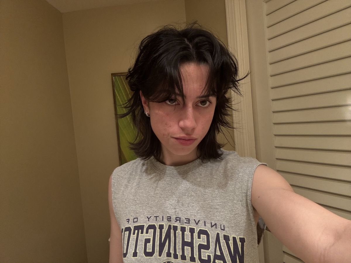ghoststorieseng's tweet photo. should i get a mod cut again or should i just get the emotionally unavailable masc cut (both of these render me unfuckable) https://t.co/n0ynID4Cfm