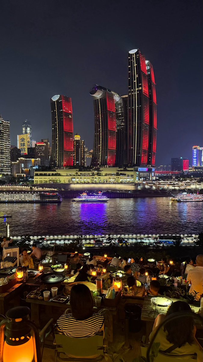Savela0's tweet photo. 📍𝑪𝒉𝒐𝒏𝒈 𝑸𝒊𝒏𝒈  重庆 https://t.co/x610OVyHu1