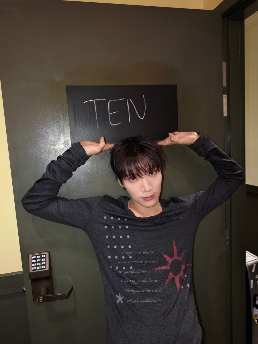 TEN_offcl's tweet photo. Let's make the show hotter than Phoenix! #TEN 

#OUTWEST #PHOENIX
#TEN_USSHOWCASETOUR https://t.co/HIn813NvTL