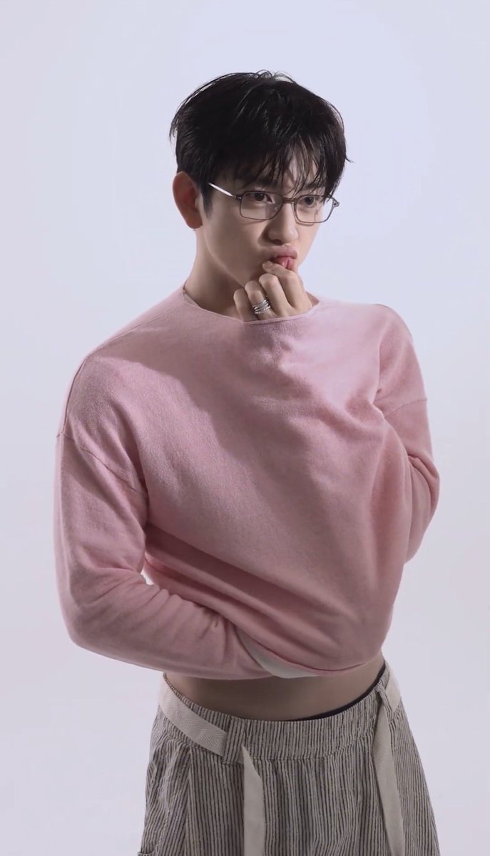 everlovejy's tweet photo. FOR FREE???? https://t.co/L0GF2Ygma2
